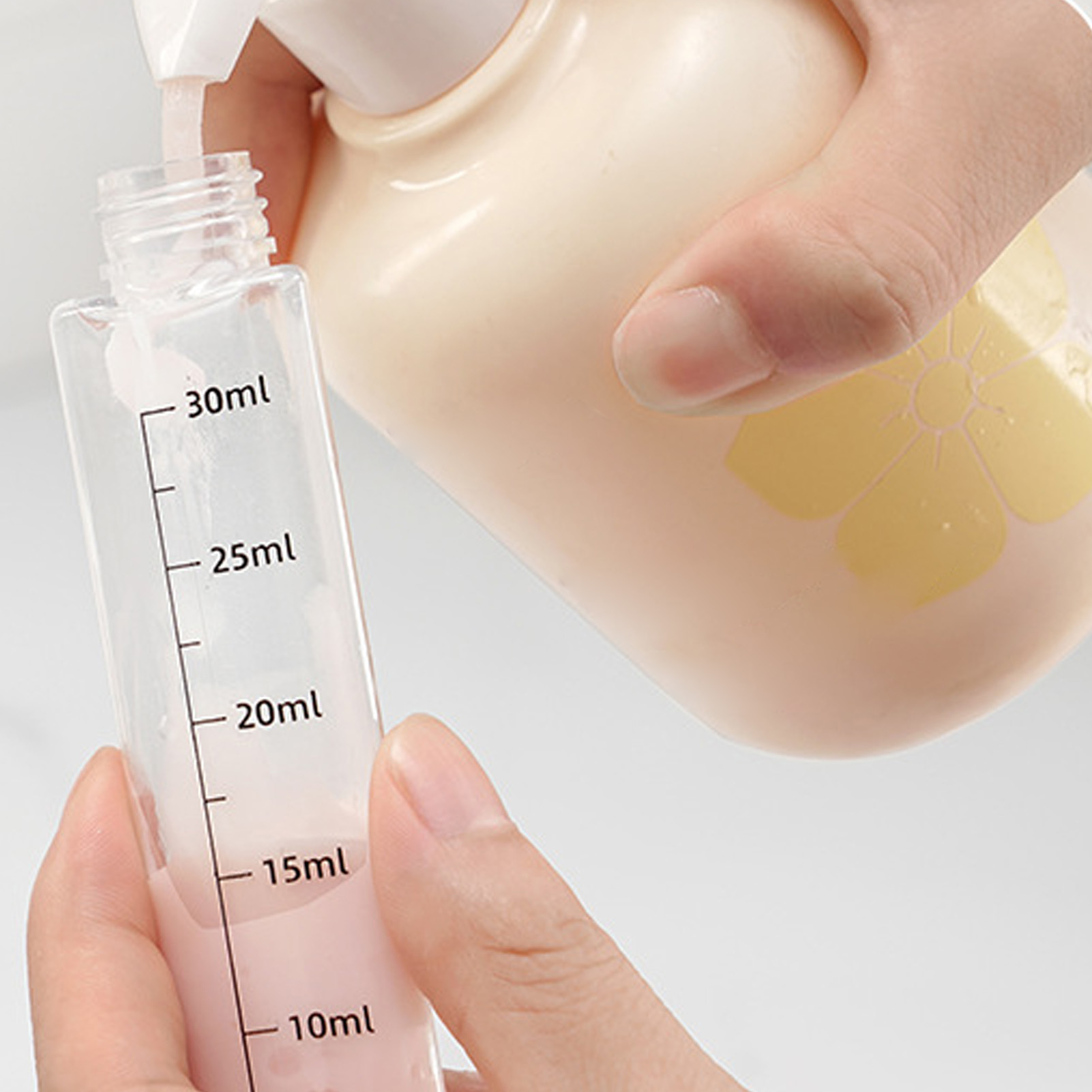 نظام تعبئة السوائل للسفر 4 في  - مراجعة Gel Refill Pack وسعره
